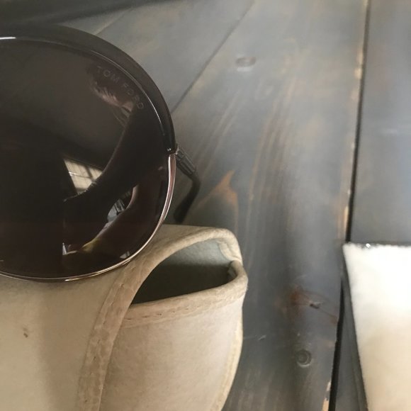 Tom Ford Valesca TF53 Oversized Sunglasses (GENTLY USED)
